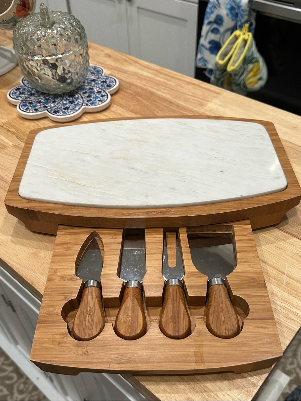 Vintage cheese board with utensils, 6 pc set